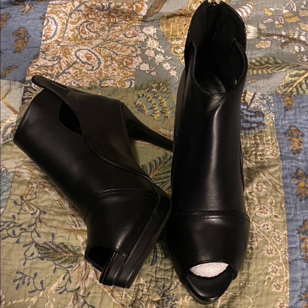Black Peep Toe Heeled Booties